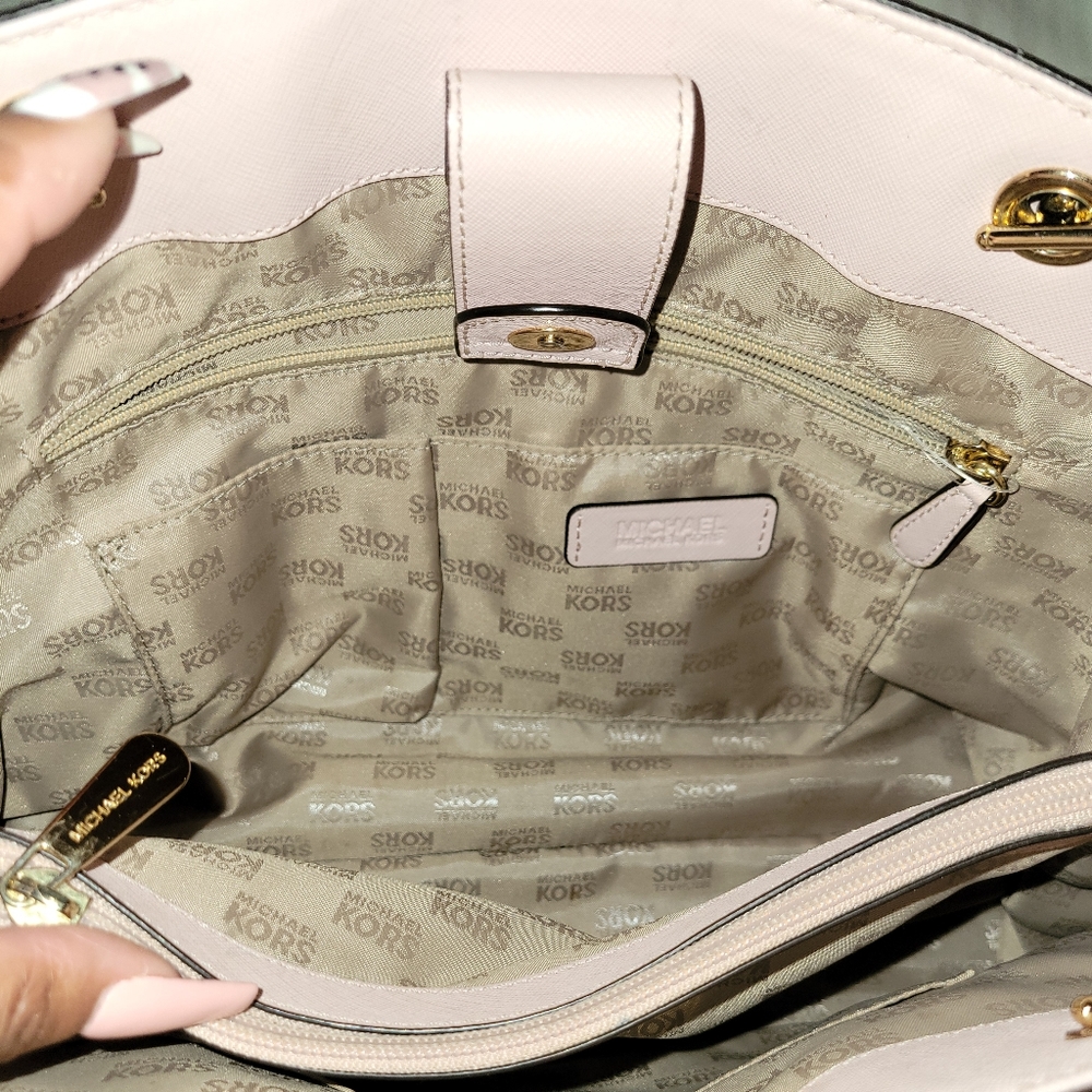 Michael Kors Blush Tote with Gold Accents - Picture 5 of 10